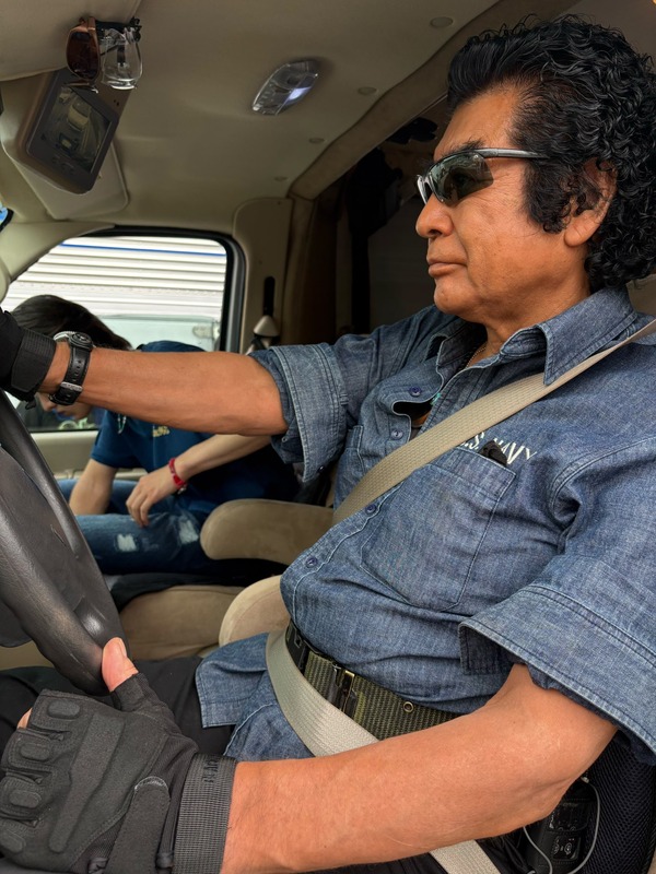 【画像】藤岡弘(80歳)と娘の胸www