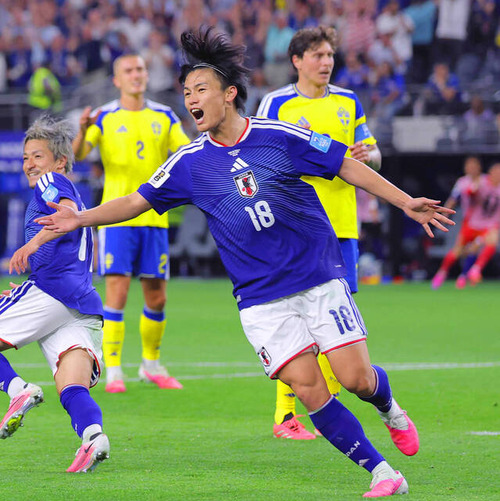 【サッカーW杯】上田綺世選手への愚痴を世界中に垂れ流して炎上していた由布菜月さん　関西コレクションでランウェイデビューしインスタの現実を公開