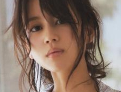 【画像】若い頃の堀北真希の身体、エ□すぎてフル勃起したわ！