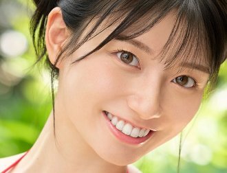 【画像】瀬戸環奈さん、女性ファンにもおっぱいを当てる神サービスwww
