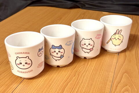 【悲報】くら寿司さん、ちいかわコラボが従業員のグッズ中抜き横領で中止になり転売屋の独り勝ちにwww