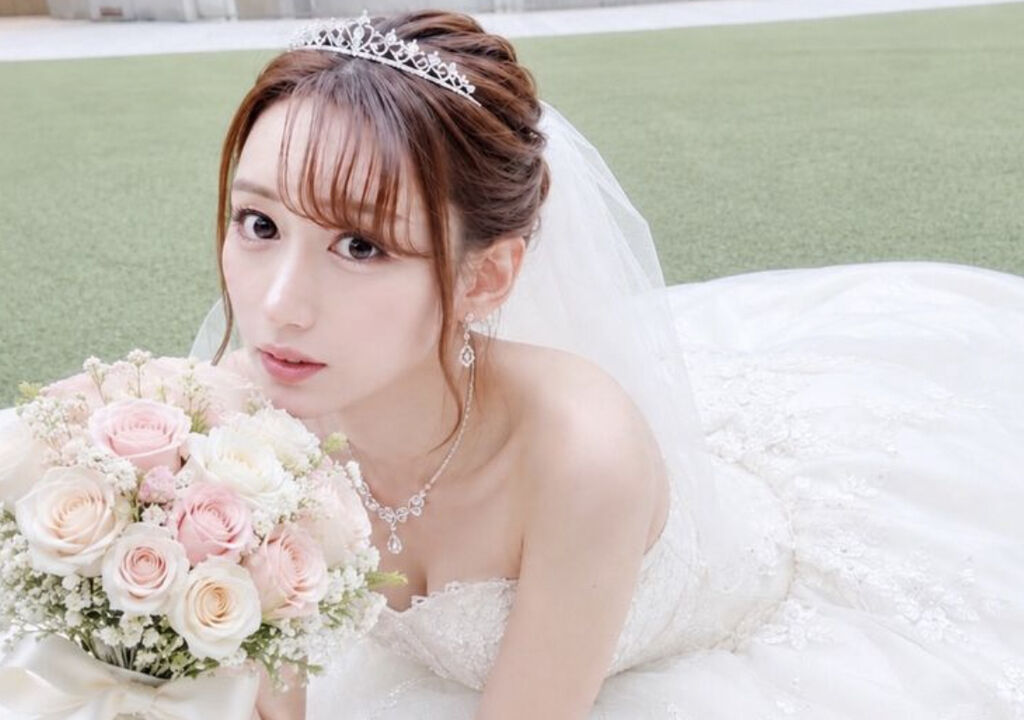 男の娘「おっぱい付いてるけど男湯入ってます。男性の皆さん許してください」→
