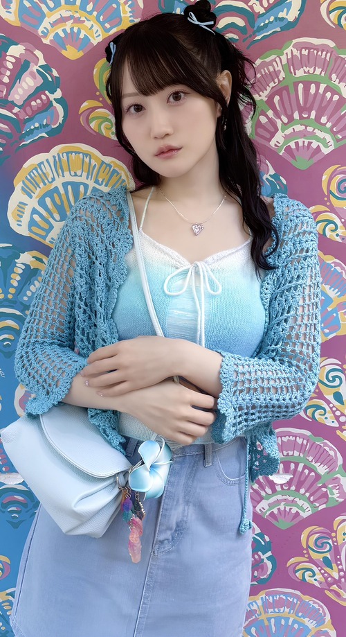【画像】覇権声優・小倉唯さん、はち切れそうwww
