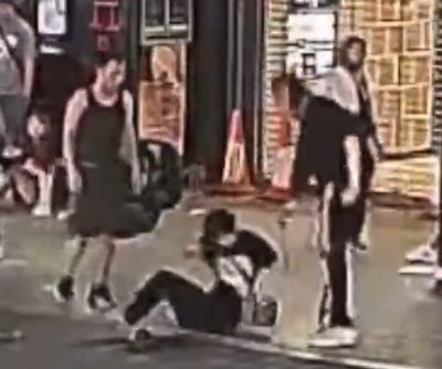 【動画】トー横キッズ、殴り合いの大喧嘩…