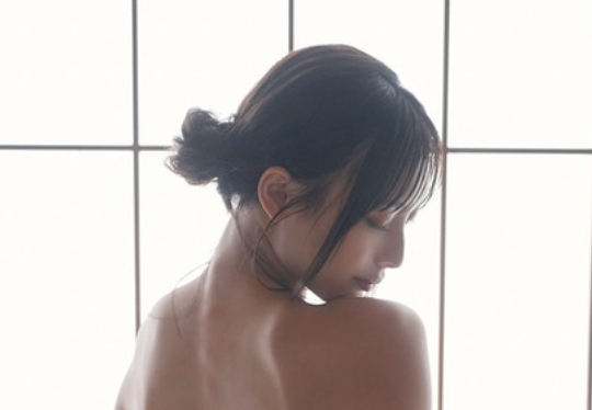 【衝撃】元NMB48の梅山恋和、2nd写真集で半ケツwww