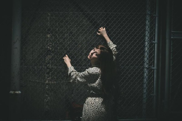 【衝撃画像】セクシー女優さん、自殺しそう（ﾊﾟｼｬﾘ」⇒！！！