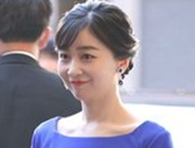 【画像】この佳子さまの御乳、エッッッッ！！！