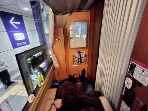 【悲報】お前らなんで夜行バス乗らなくなったの？