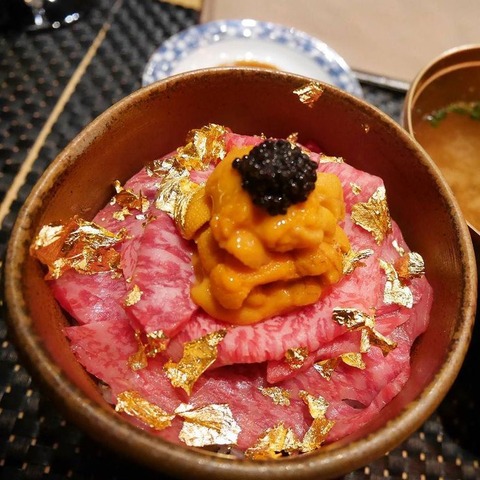 【画像】7,150円の牛丼、存在したwww