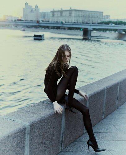 【画像】ロシア美女、スタイルがヤバいwww