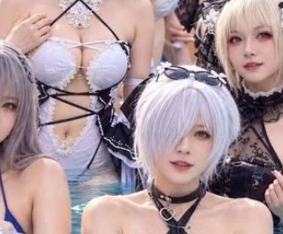 【画像】コスプレイヤーさん、加工後と加工前の現実の差がありすぎるwww