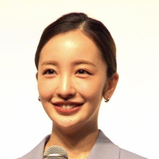 板野友美、逆転満塁ホームランwww
