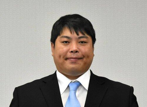 【悲報】へずまさん、ガチで居眠り議員だったwww