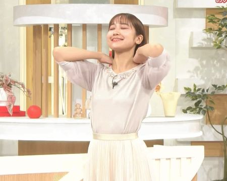 【gifあり】松岡朱里アナ、今日はストレッチで胸が揺れたのだろうか？！