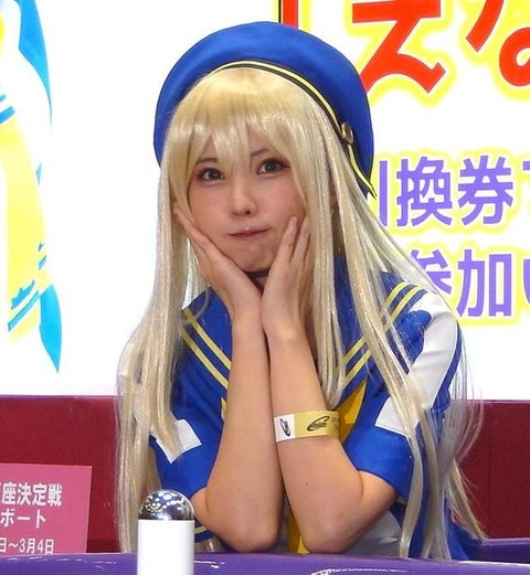 【映像付】えなこさん、コミケで尻丸出しwww