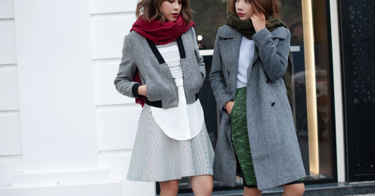 【画像】最近お○ぱいの形まるわかりの服着てる女多すぎないか？。。。
