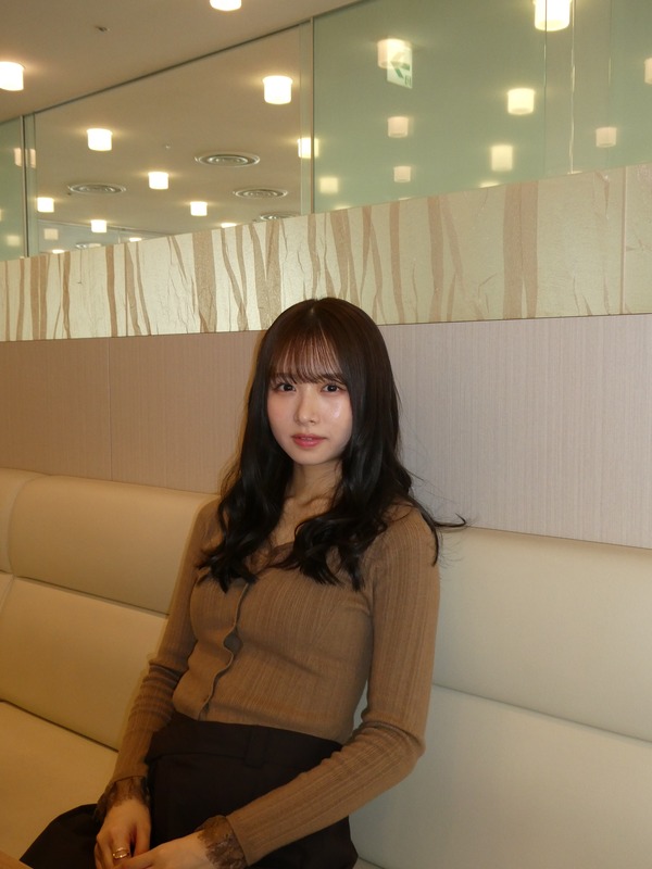 【画像】日向坂46の上村ひなのさん、エッチすぎる