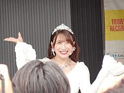 【Yahoo】女優・二瓶有加、赤裸々告白  「女もヒゲ生えますよね？」「10年間わき脱毛してもまだ生えてくる」「キスは好きですね」