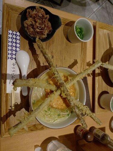 【悲報】福岡県ってうどんも名物なのに誰も食べないよね