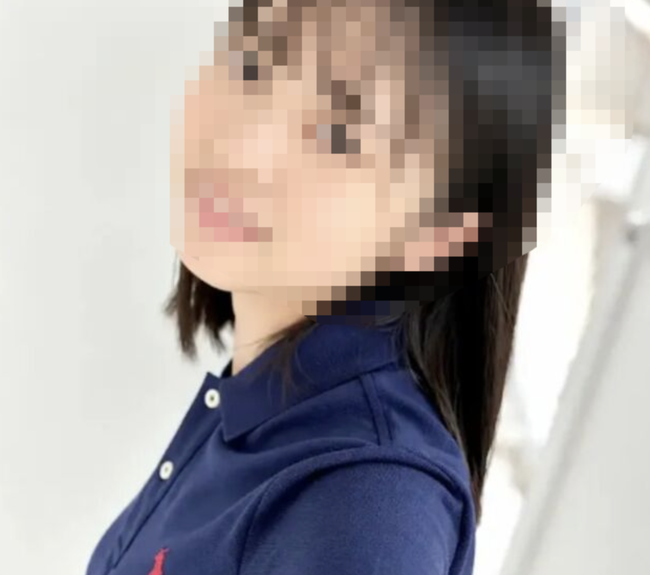 【画像】この顔面レベルの女子のお■ぱい服の上から揉める権利2000円なら払う？