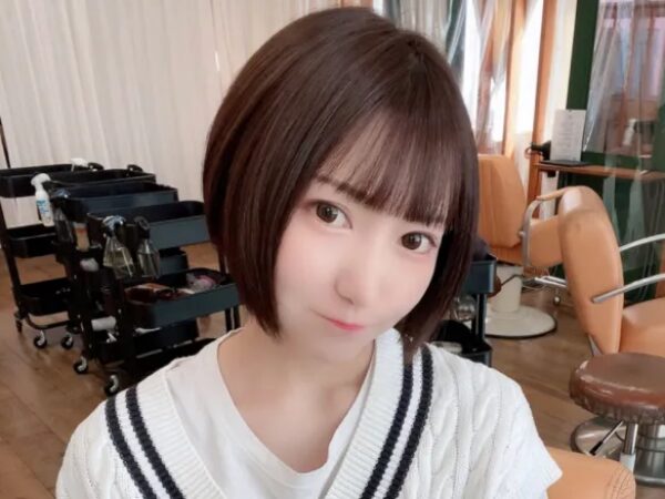 【画像】丸の内OLレイナ、交際宣言した堀大輔の目の前で堀江貴文氏とキスを交わす