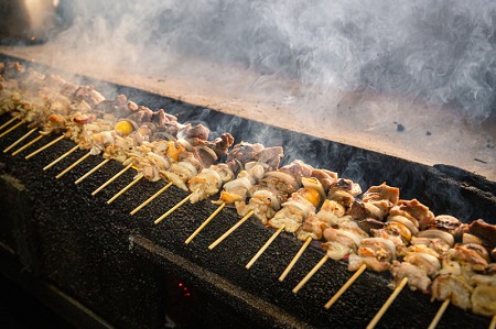 【悲報】　嫁「焼き鳥のタレ買ってきて」　夫「買ってきたよ。はいタレ」　嫁「何やってんの！？『焼き鳥のタレ』って言ったでしょ！！」