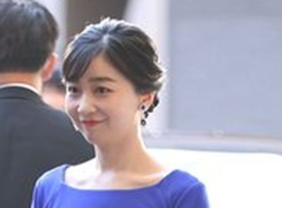 【画像】佳子さまの乳は何故こんなにも我々を興奮させてくるのか？
