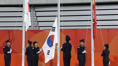 【悲報】アジア大会サッカー、韓国の優勝に発狂して国旗掲揚拒否したもよう…