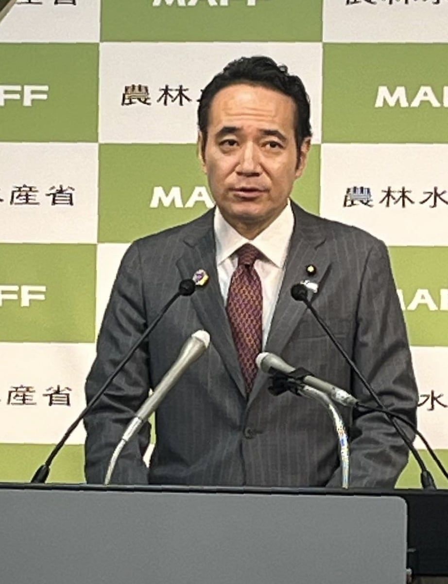 簗農水相、選挙支援しなかった地元の道路予算削減の報道に「回答を控える」を連発
