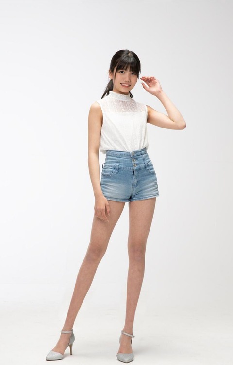 【画像】令和のJS、肉体が進化するｗｗｗ
