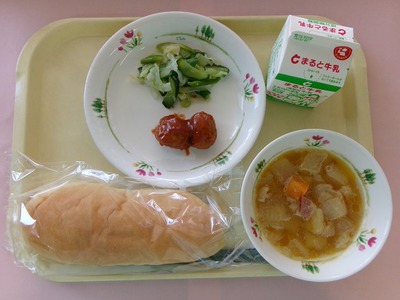 【画像】富山県砺波市『10月1日の給食これです』→ ヤバすぎて大炎上