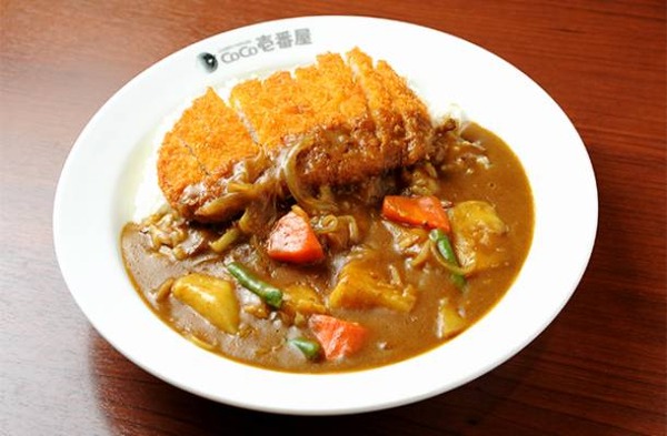 【大惨事】友達の前でかっこつけてCoCo壱20辛に更に辛味スパイス入れて食うた結果www