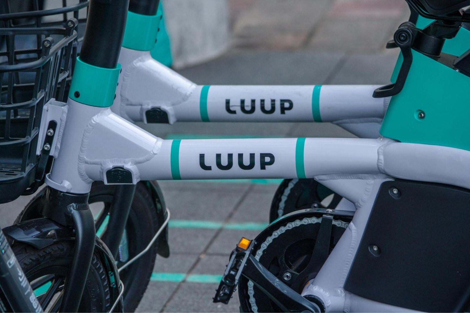 LUUP利用者の新聞記者がブチ切れ、自動車と接触し怪我するも相手の保険会社「ドラレコ上自動車に過失なしと判断、補償なし」