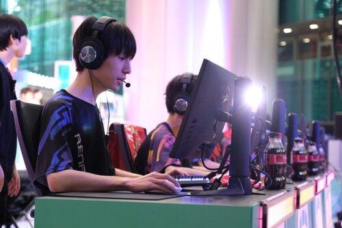 【悲報】登録者121万YouTuber「eスポーツはただのTVゲーム大会」、元プロゲーマーが「キレました」と反論動画