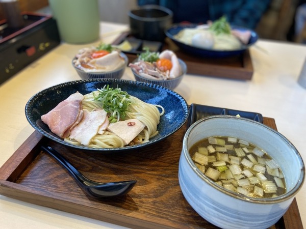 【衝撃画像】「つけ麺の値段」が限界突破www